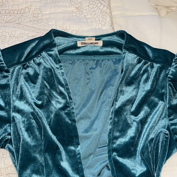 Billabong velvet dress - Picture 2 of 3